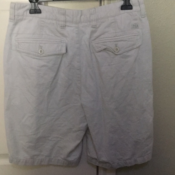 Izod chino khaki shorts - Picture 2 of 3